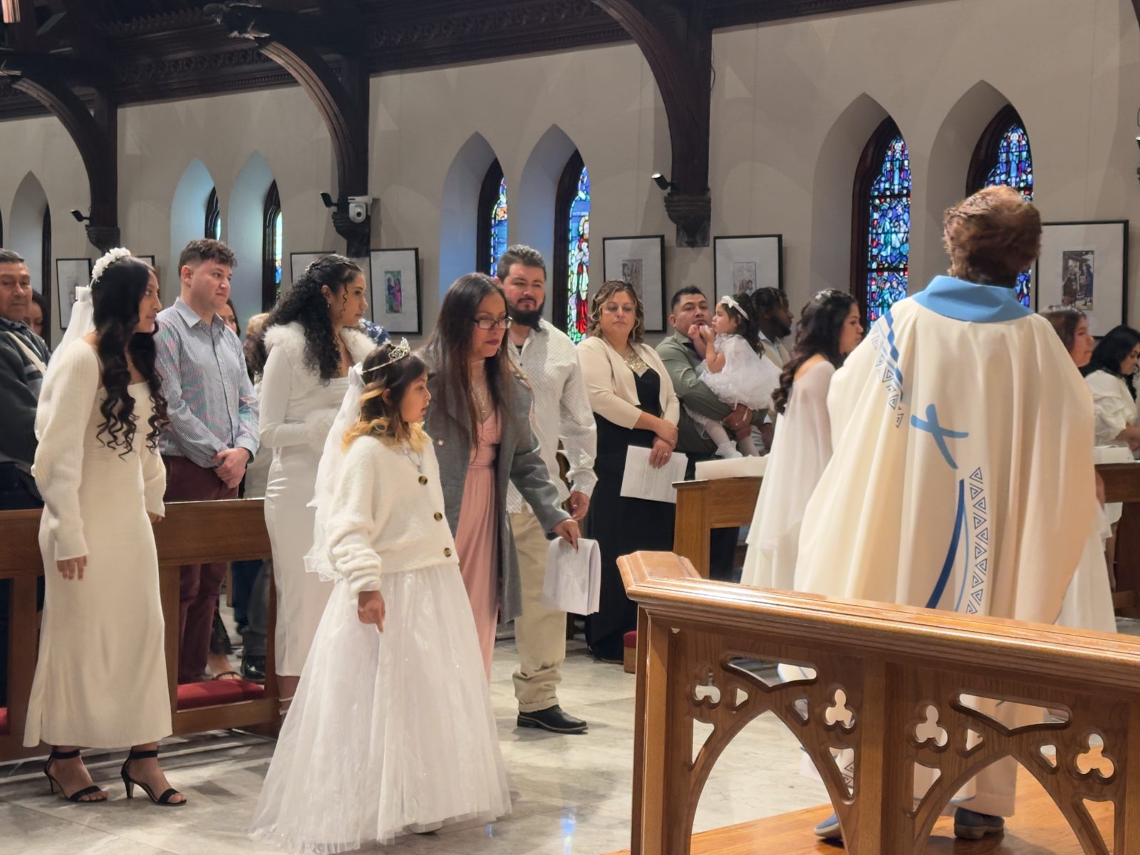 Santa Eucaristía in Spanish at Trinity (photo from the parish's current website)