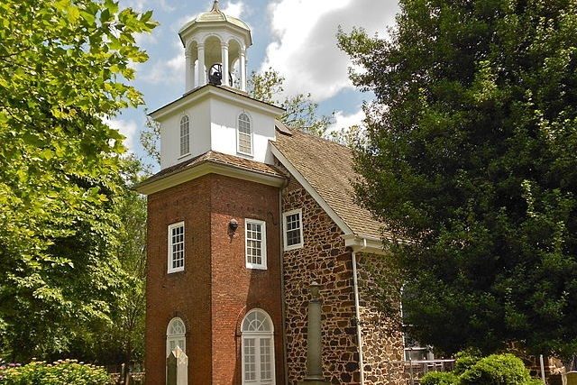 Old Swedes in summer (photo from the parish's current website)